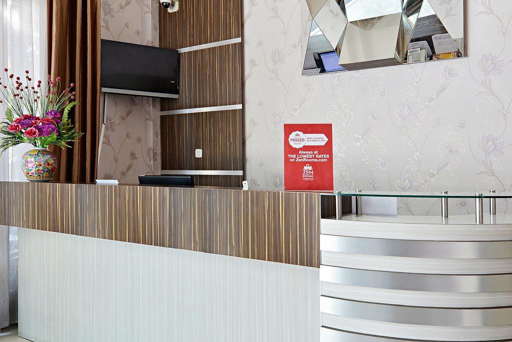 Zen Rooms Riau Natuna Bandung Exterior photo